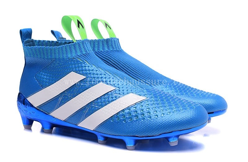 adidas bleu foot