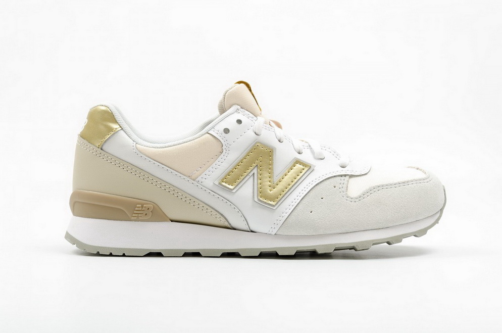 new balance blanche et dorée